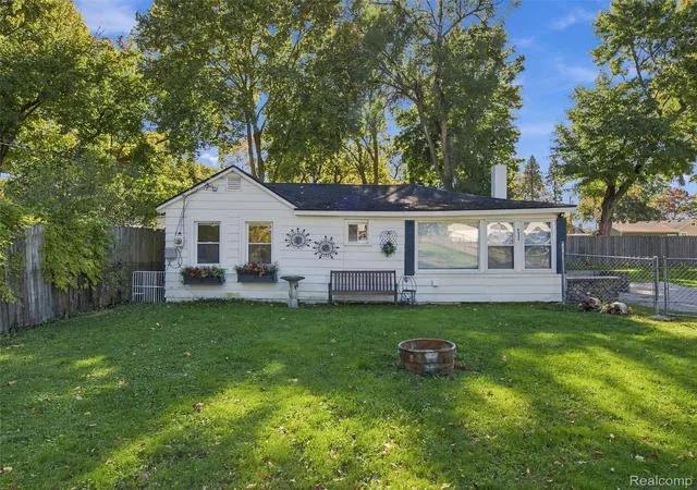 Single family home for sale at 6511 Crest Dr, Waterford, MI 48329 | MLS# 20261084805