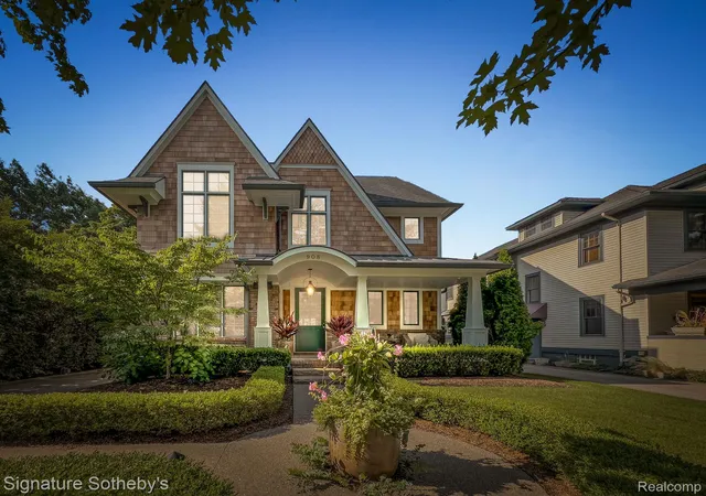 Photo 1 of Single family home for sale at 908 Oakland Ave, Birmingham, MI 48009 | MLS# 20261084811 | Listing updated on 2026-10-27