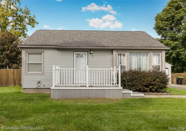 Photo 1 of Sale Pending at 435 E Walton Blvd, Pontiac, MI 48340 | MLS# 20261084826 | Listing updated on 2026-10-30
