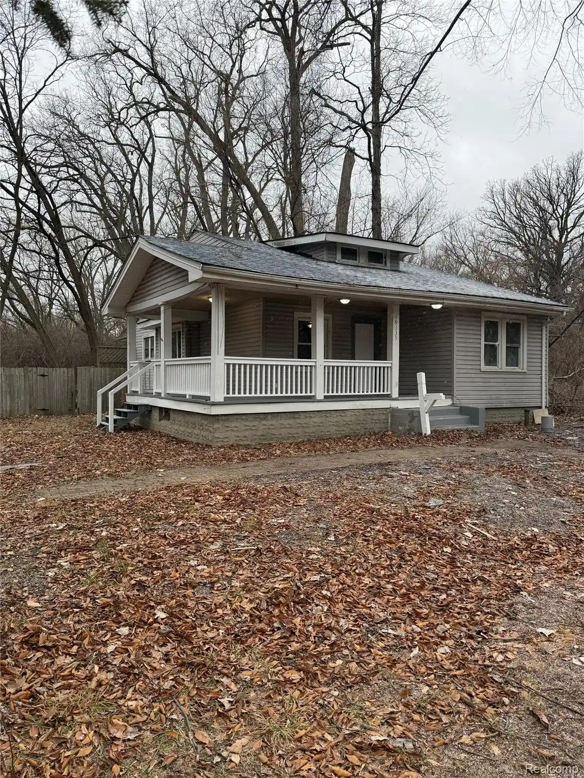 Photo 1 of Single family home for sale at 19335 Lenore, Detroit, MI 48219 | MLS# 20261084884 | Listing updated on 2026-10-20
