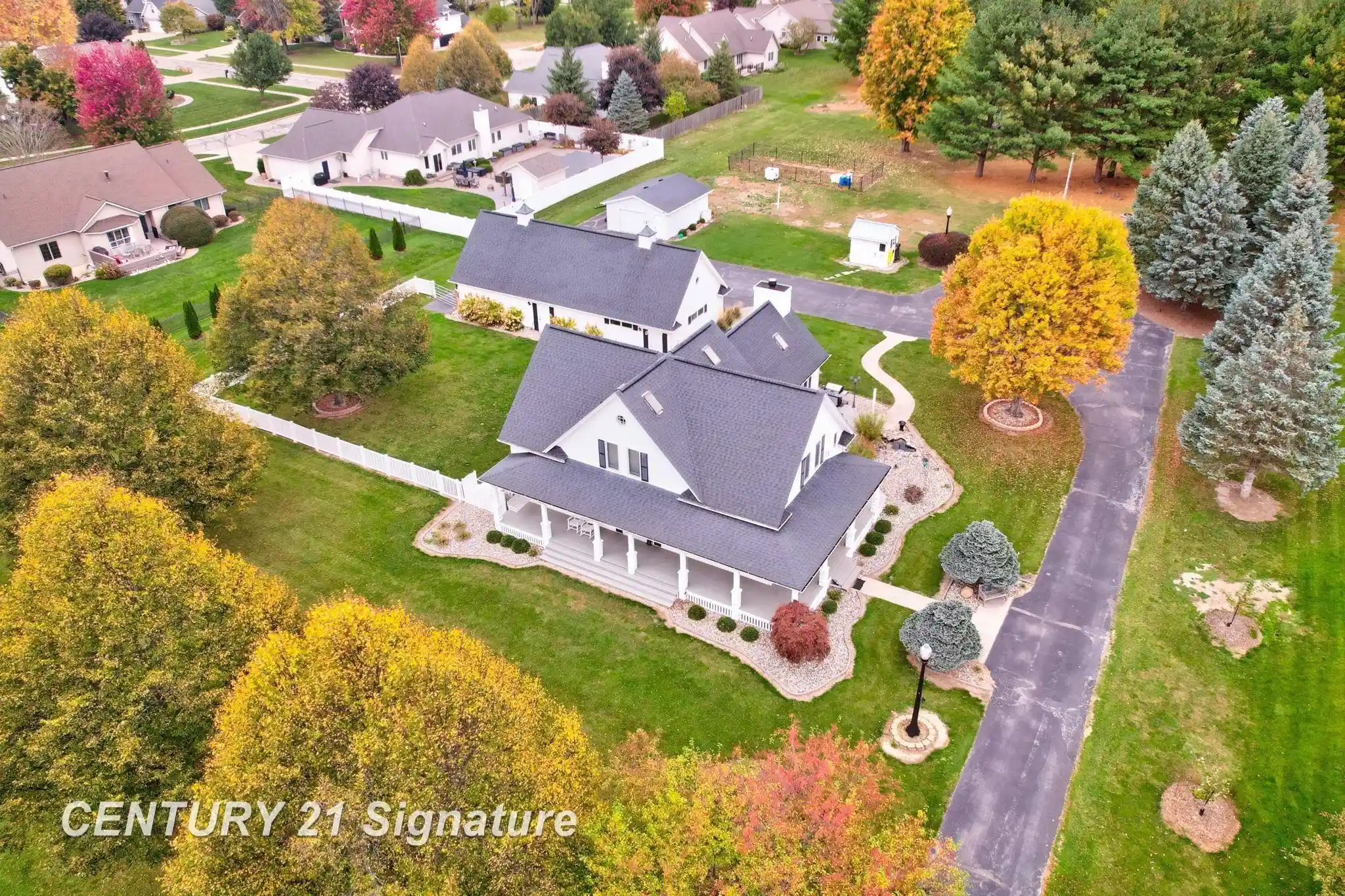Single family home for sale at 930 Kennely Rd, Saginaw, MI 48609 | MLS# 61050225353