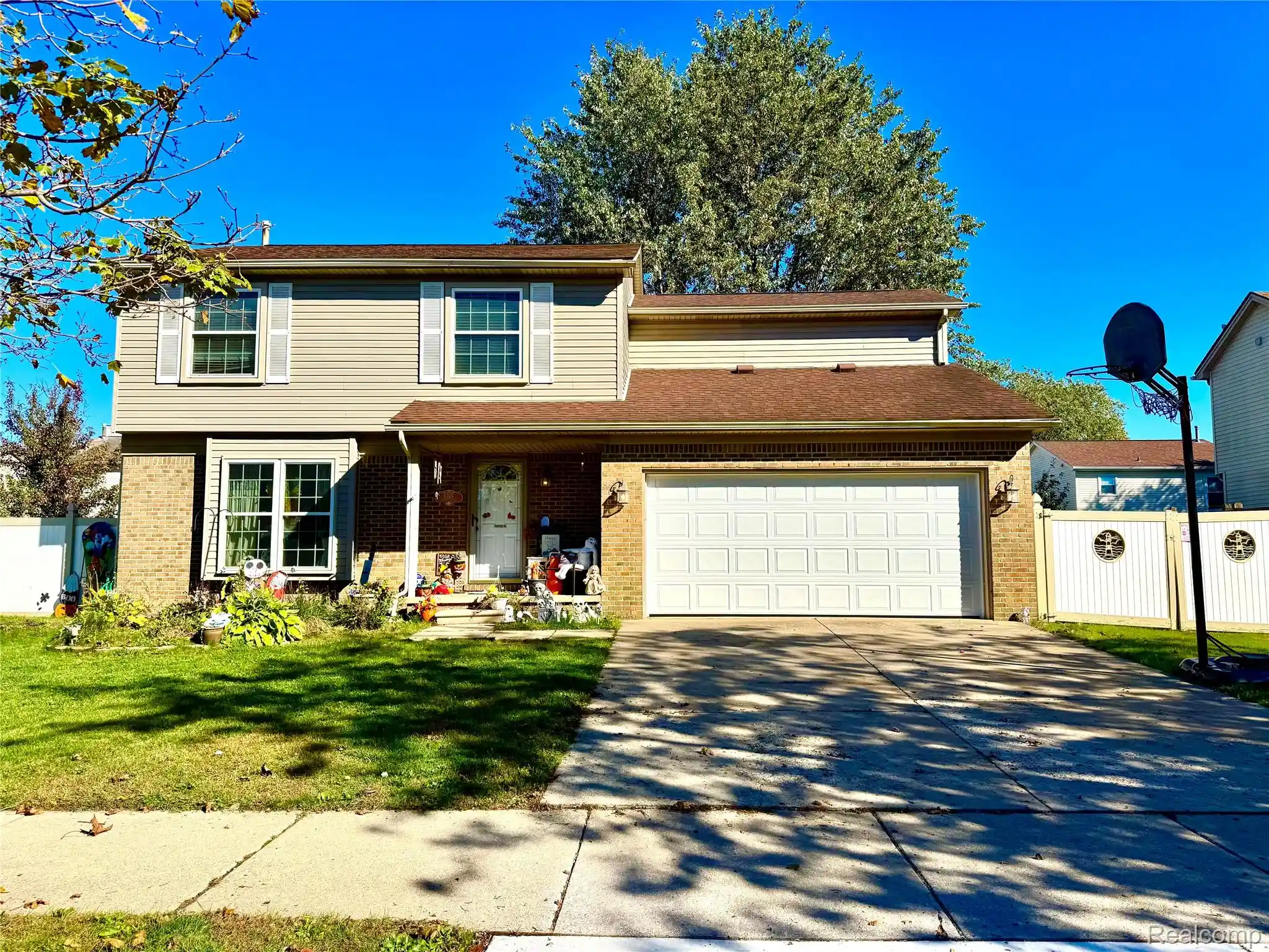 Photo 1 of Single family home for sale at 5365 Barbara Ave, Trenton, MI 48183 | MLS# 20261084906 | Listing updated on 2026-10-26
