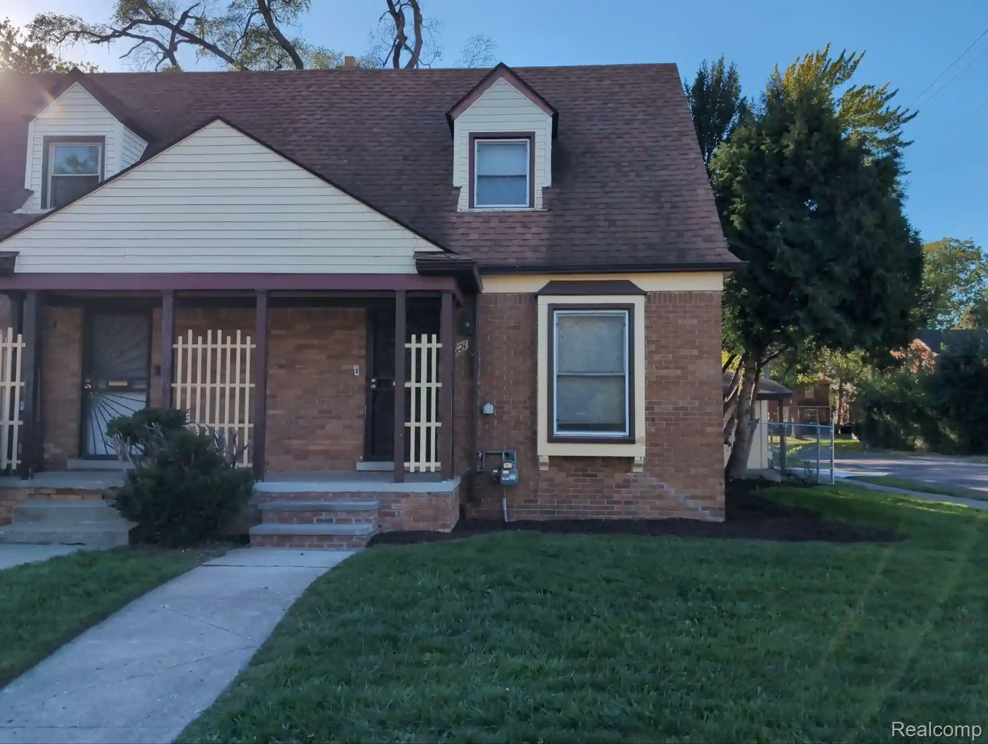 Photo 1 of Single family home for sale at 17621 Meyers Rd, Detroit, MI 48235 | MLS# 20261084919 | Listing updated on 2026-10-23