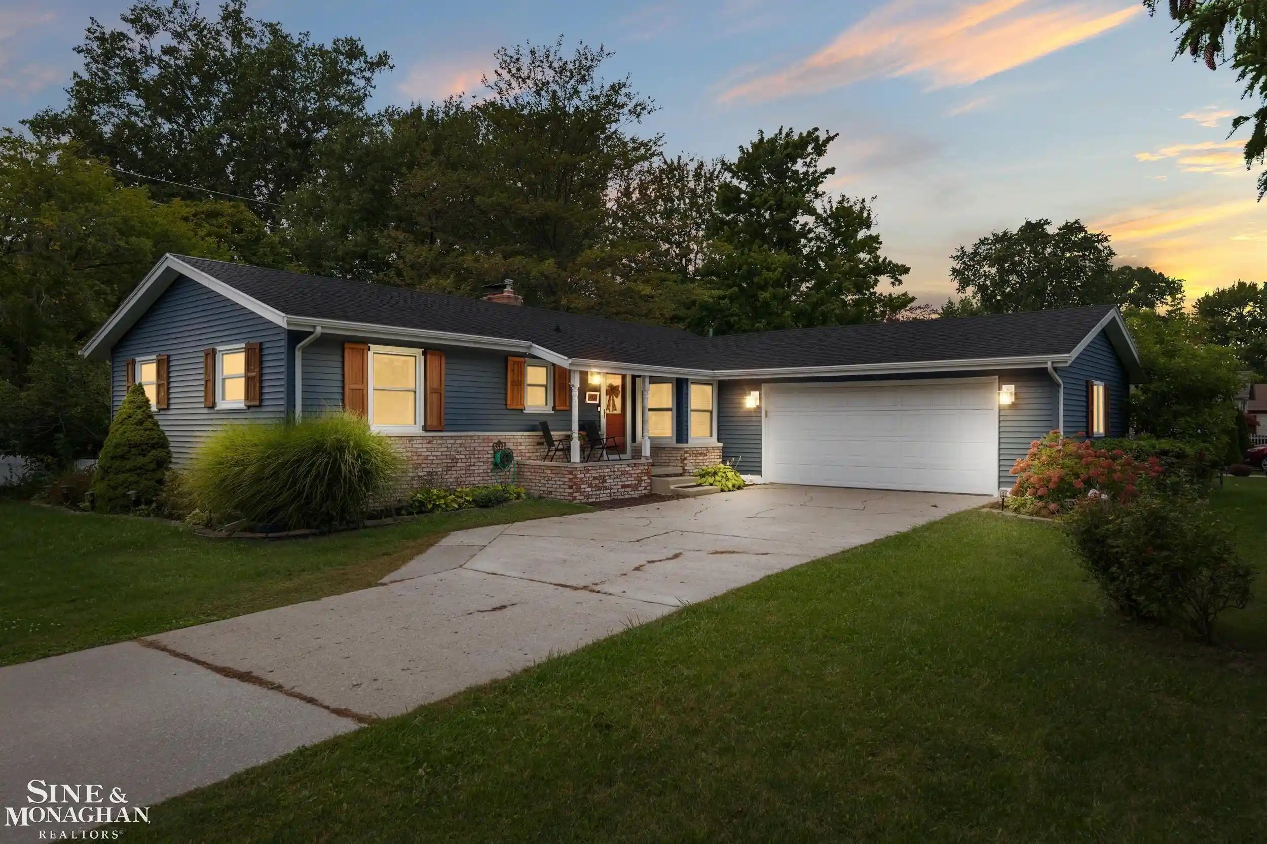 Photo 1 of Single family home for sale at 3031 W Woodland Dr, Port Huron, MI 48060 | MLS# 58050225361 | Listing updated on 2026-10-26