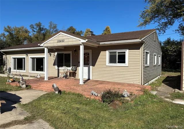 Photo 1 of Single family home for sale at 28460 Shiawassee Rd, Farmington Hills City Oakland, MI 48336 | MLS# 20261084923 | Listing updated on 2026-10-31