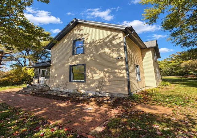 Photo 1 of Single family home for sale at 606 E Porter St, Jackson, MI 49202 | MLS# 61050225365 | Listing updated on 2026-10-30