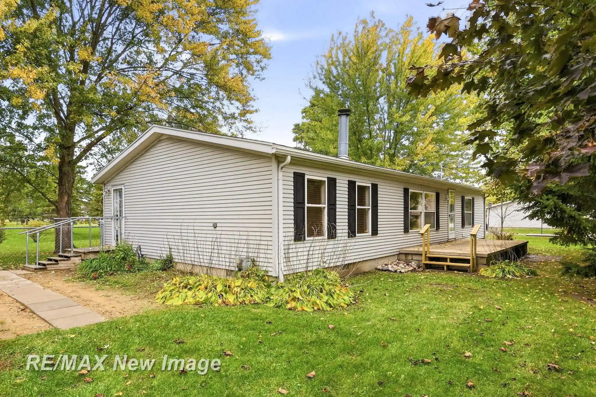 Photo 1 of Single family home for sale at 2050 Mahar Dr, Saginaw, MI 48601 | MLS# 61050225380 | Listing updated on 2026-10-20