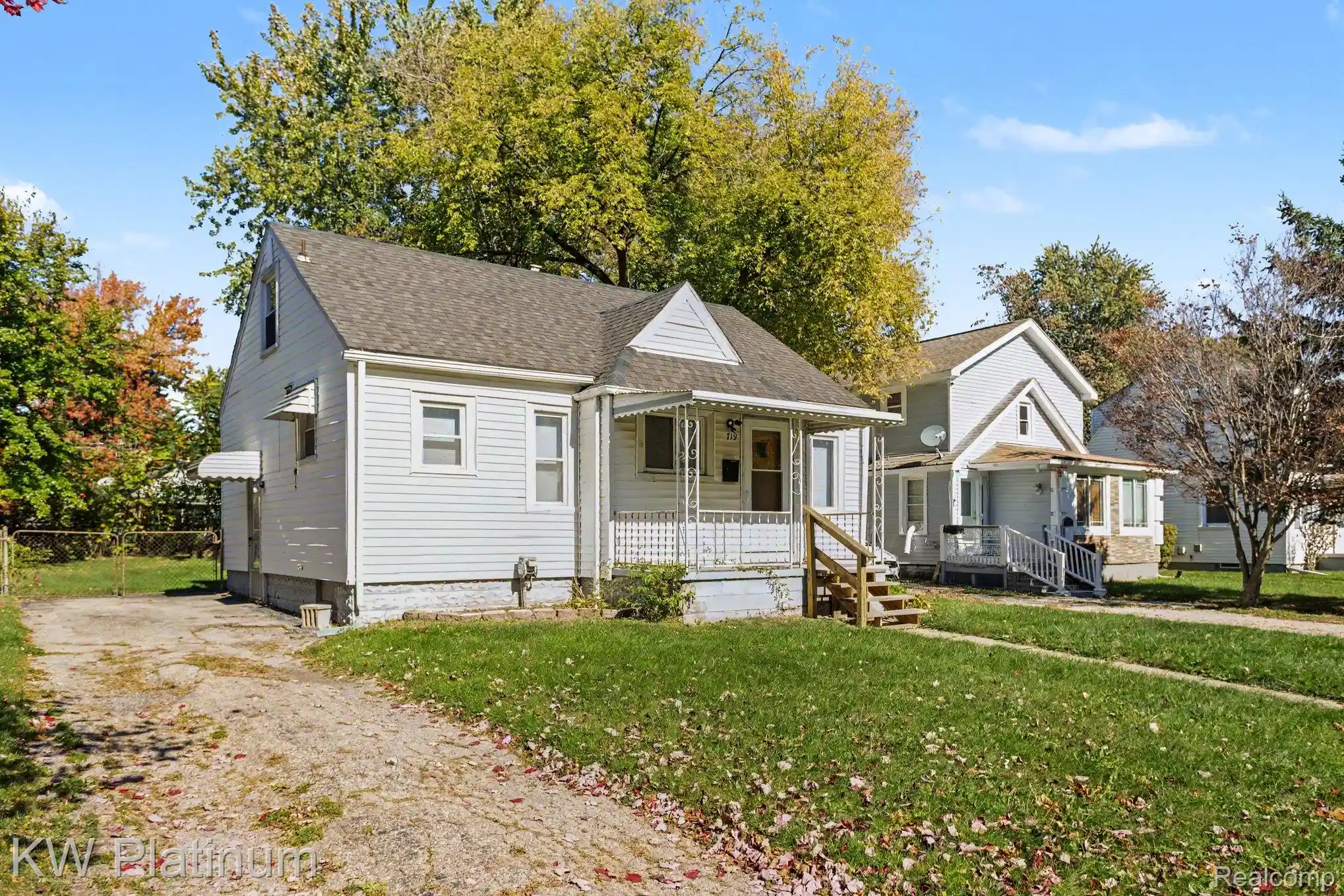 Photo 1 of Single family home for sale at 719 E Mansfield Ave, Pontiac, MI 48340 | MLS# 20261084993 | Listing updated on 2026-10-21