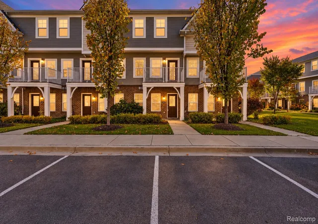 Photo 1 of Condo for sale at 561 Parkdale Ln, Ferndale, MI 48220 | MLS# 20261085023 | Listing updated on 2026-10-27