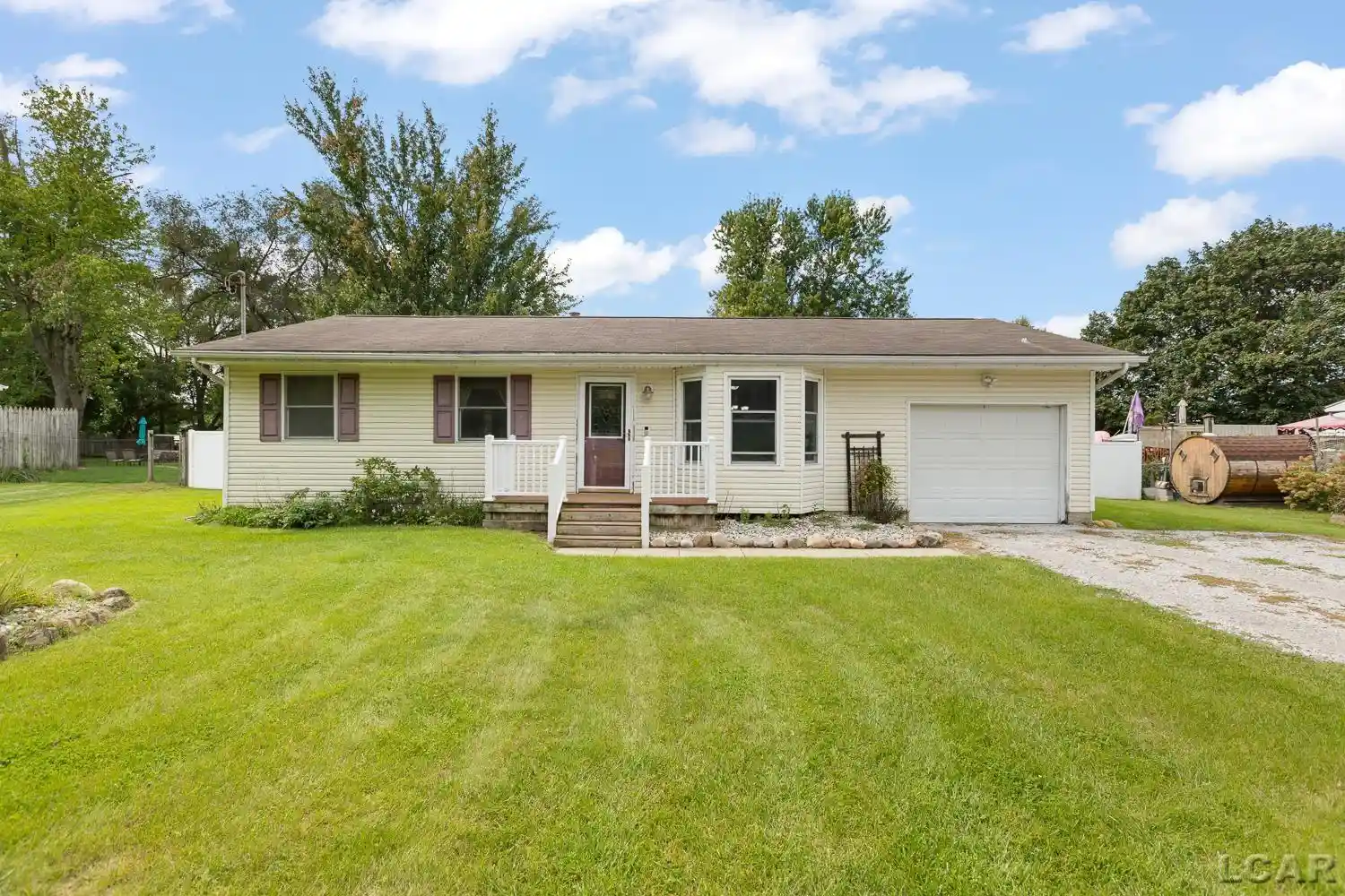 Photo 1 of Single family home for sale at 5356 Osburn Dr, Tecumseh, MI 49286 | MLS# 56050225394 | Listing updated on 2026-10-25