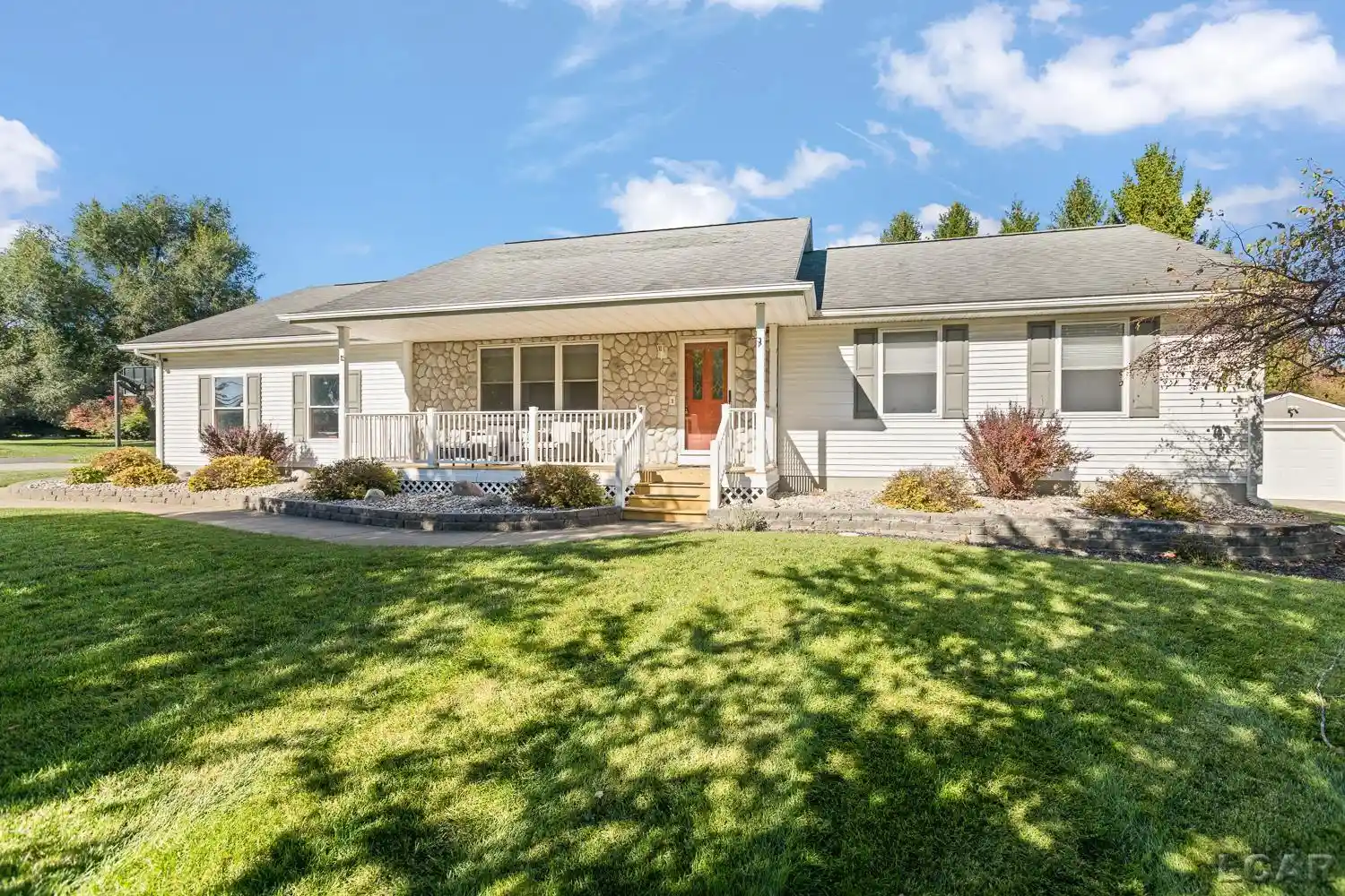 Photo 1 of Single family home for sale at 1178 Sutton Rd, Adrian, MI 49221 | MLS# 56050225396 | Listing updated on 2026-10-20