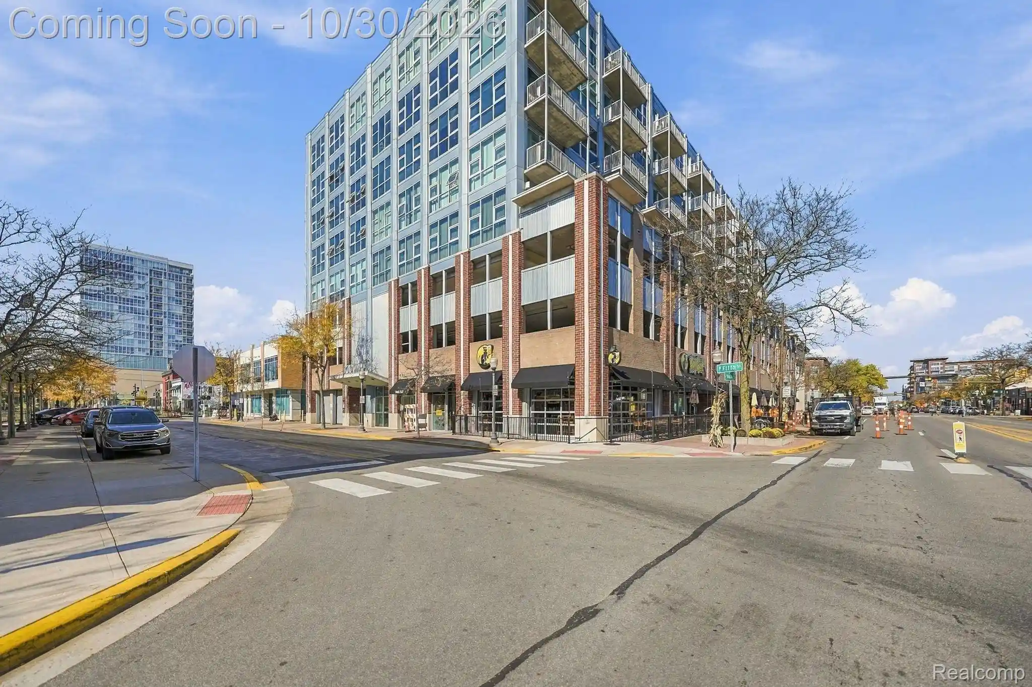 Listing Photo 1 - Condo for sale in 100 W 5Th St located at 100 W 5Th St, Royal Oak, MI 48073 - Unit #712