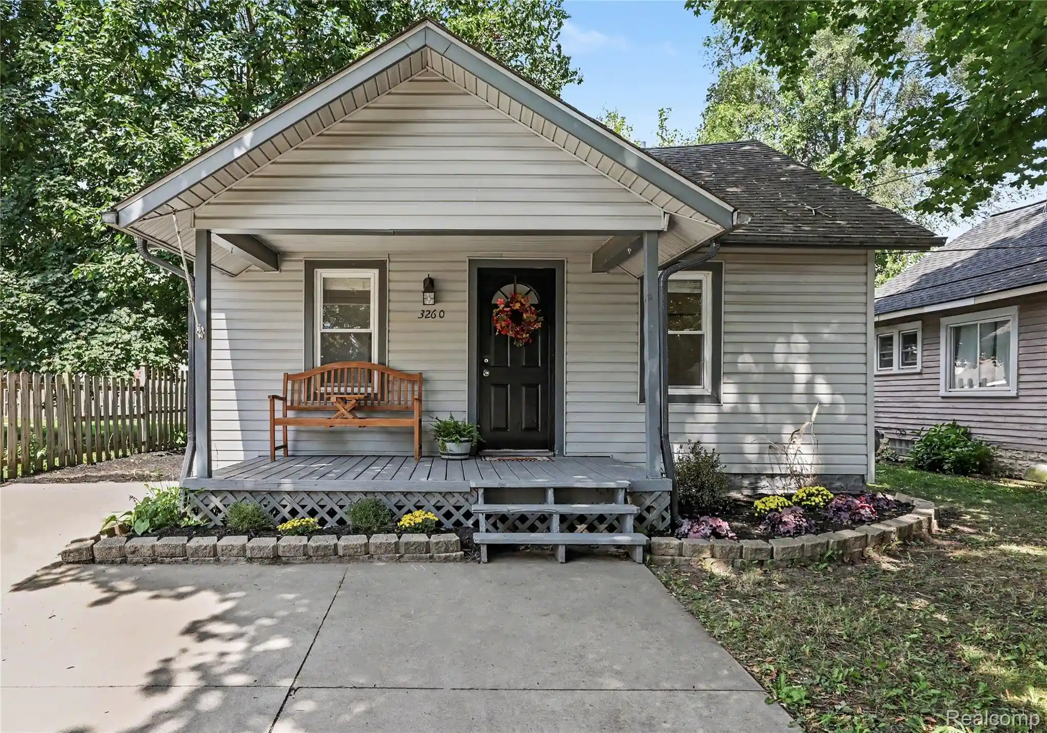 Photo 1 of Single family home for sale at 3260 Wanamaker Rd, Waterford, MI 48328 | MLS# 20261085050 | Listing updated on 2026-10-24