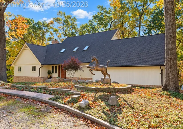 Photo 1 of Single family home for sale at 800 Carlson Dr, Ortonville, MI 48462 | MLS# 20261085081 | Listing updated on 2026-10-27