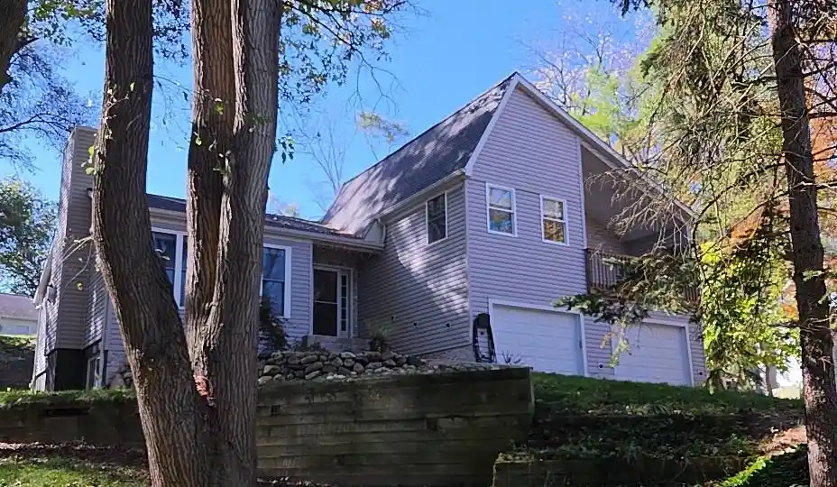 Photo 1 of Single family home for sale at 8281 Kimble Dr, Pinckney, MI 48169 | MLS# 78080074677 | Listing updated on 2026-10-23