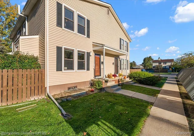 Photo 1 of Sale Pending at 2822 Roundtree Blvd, Ypsilanti Charter Township Washtenaw, MI 48197 | MLS# 20261085113 | Listing updated on 2026-10-29