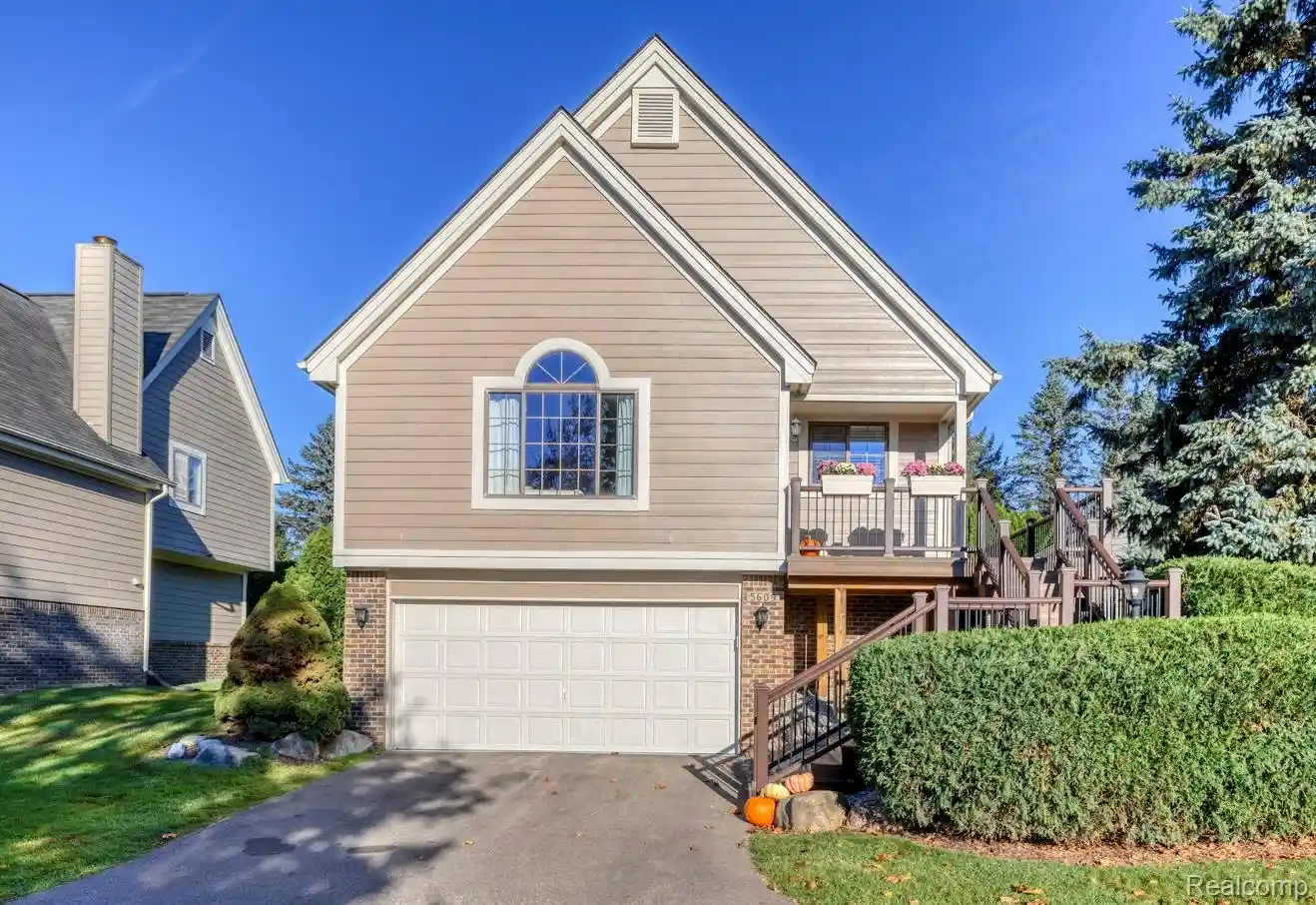 Photo 1 of Condo for sale at 5609 Northcrest Xing, Clarkston, MI 48346 | MLS# 20261085147 | Listing updated on 2026-10-31