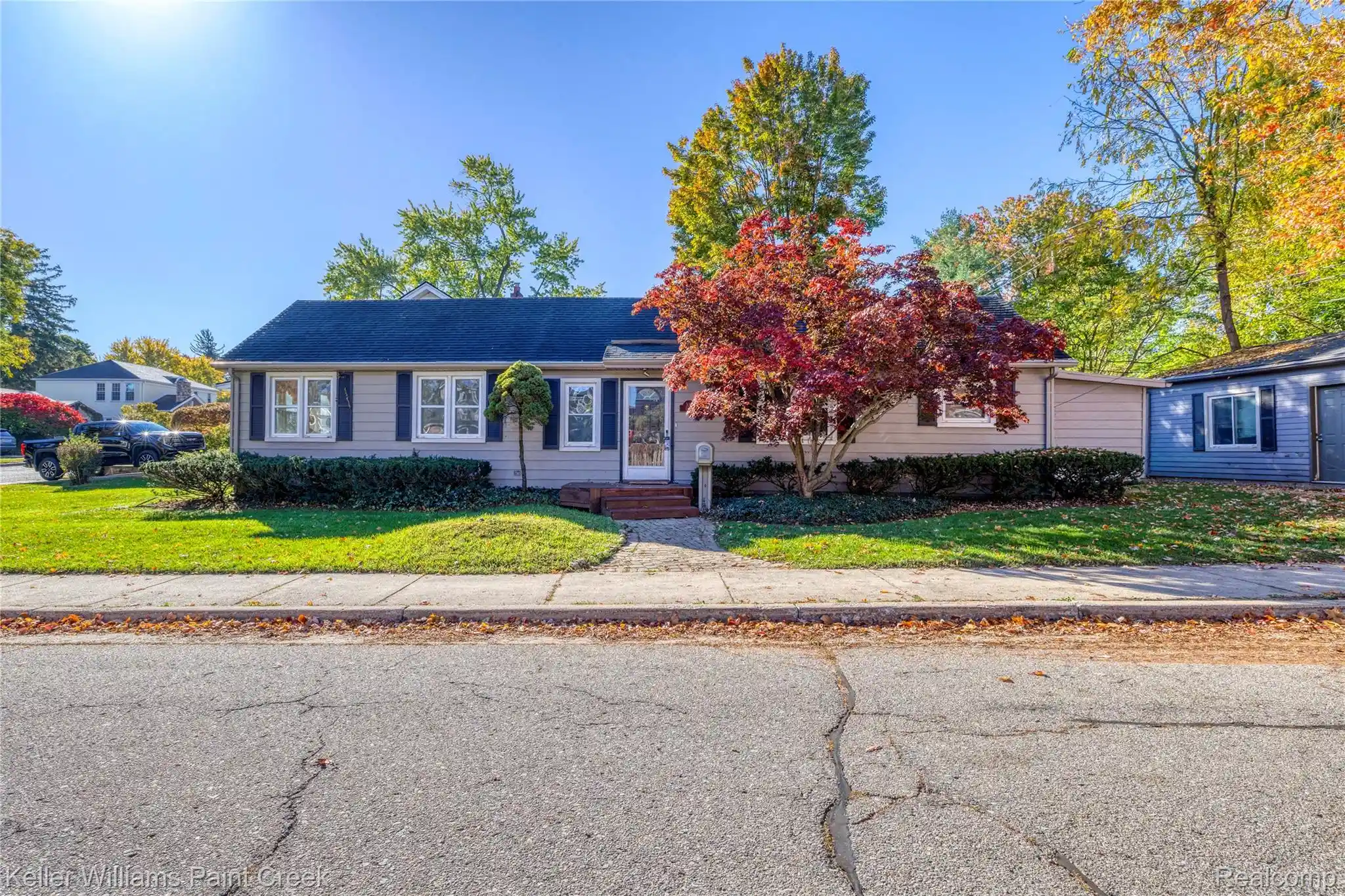 Photo 1 of Single family home for sale at 339 N Castell Ave, Rochester, MI 48307 | MLS# 20261085185 | Listing updated on 2026-10-22