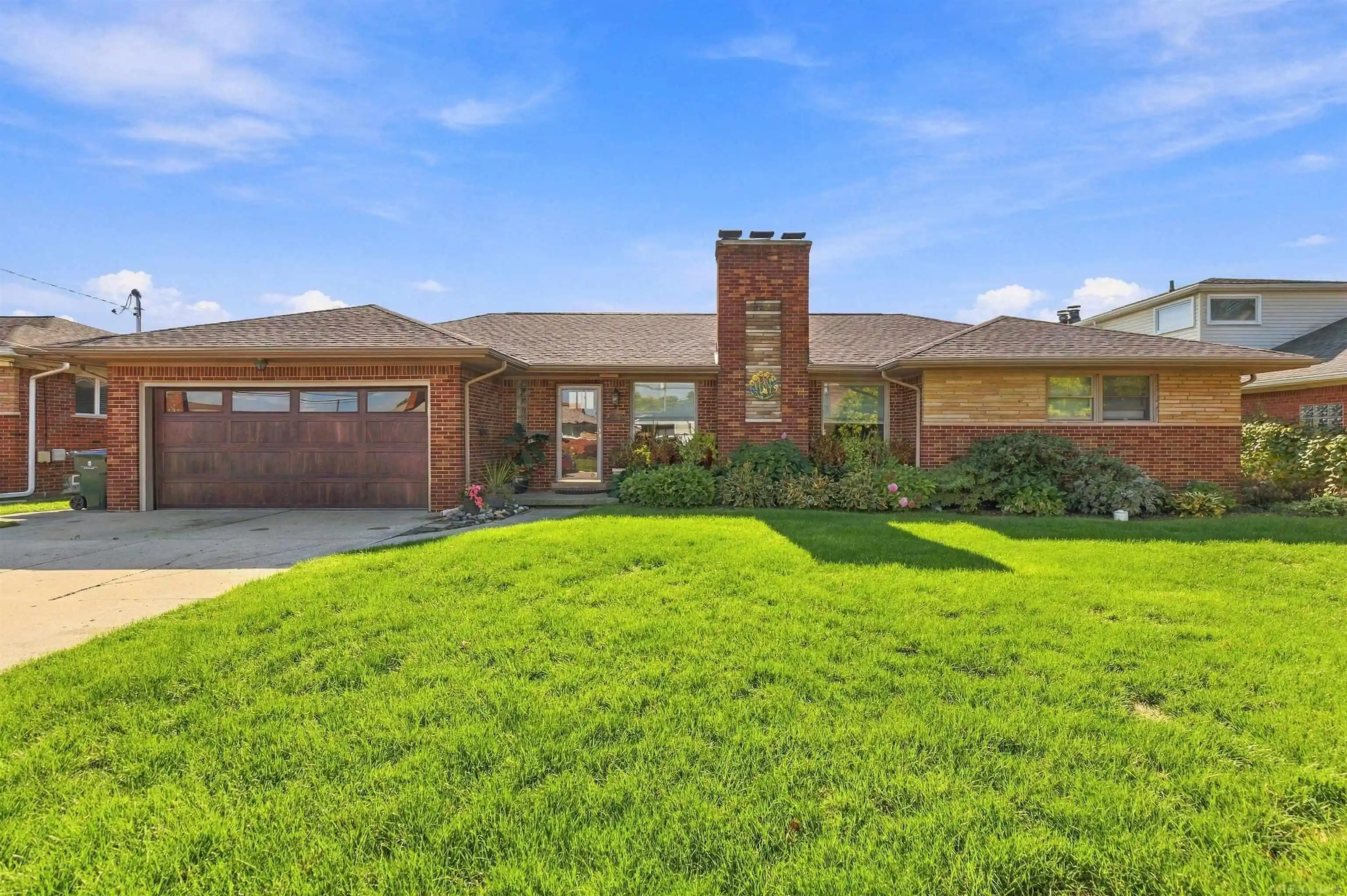 Photo 1 of Single family home for sale at 22458 Lakecrest St, Saint Clair Shores, MI 48081 | MLS# 58050225434 | Listing updated on 2026-10-24