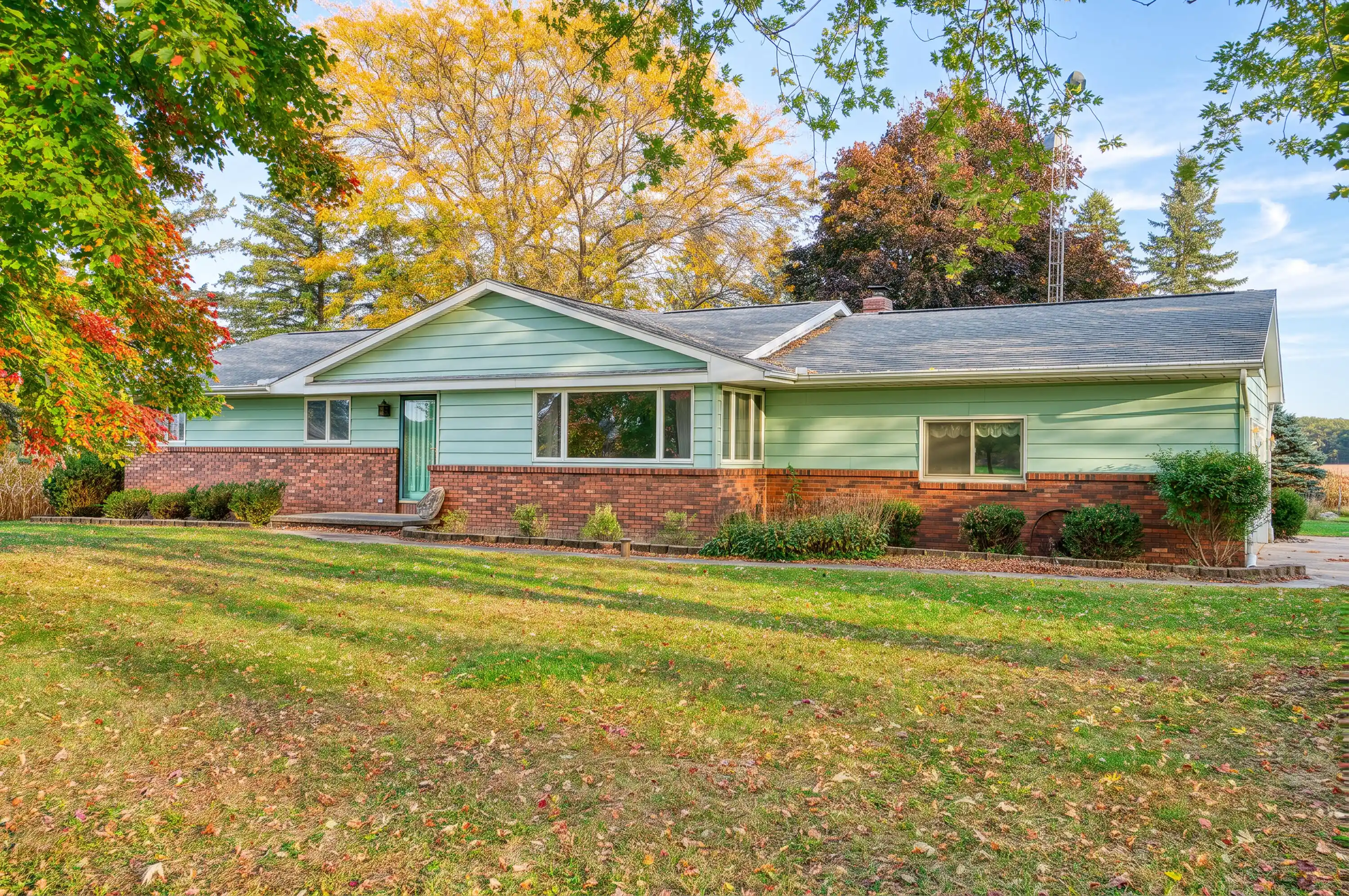 Photo 1 of Sale Pending at 5011 Bath Rd, Bancroft, MI 48414 | MLS# 68026055783 | Listing updated on 2026-10-27