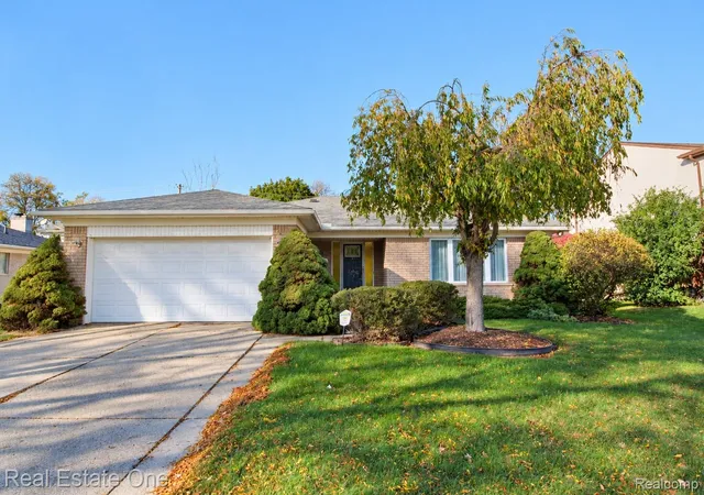 Photo 1 of Single family home for sale at 29530 Sharon Ln, Southfield, MI 48076 | MLS# 20261085205 | Listing updated on 2026-10-27