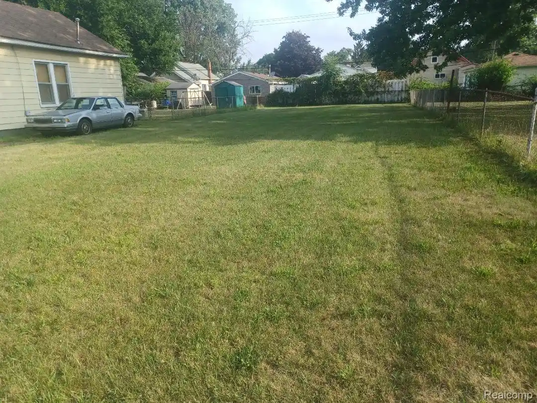Land for sale at 1147 E Granet Ave, Hazel Park, MI 48030 | MLS# 20261085226