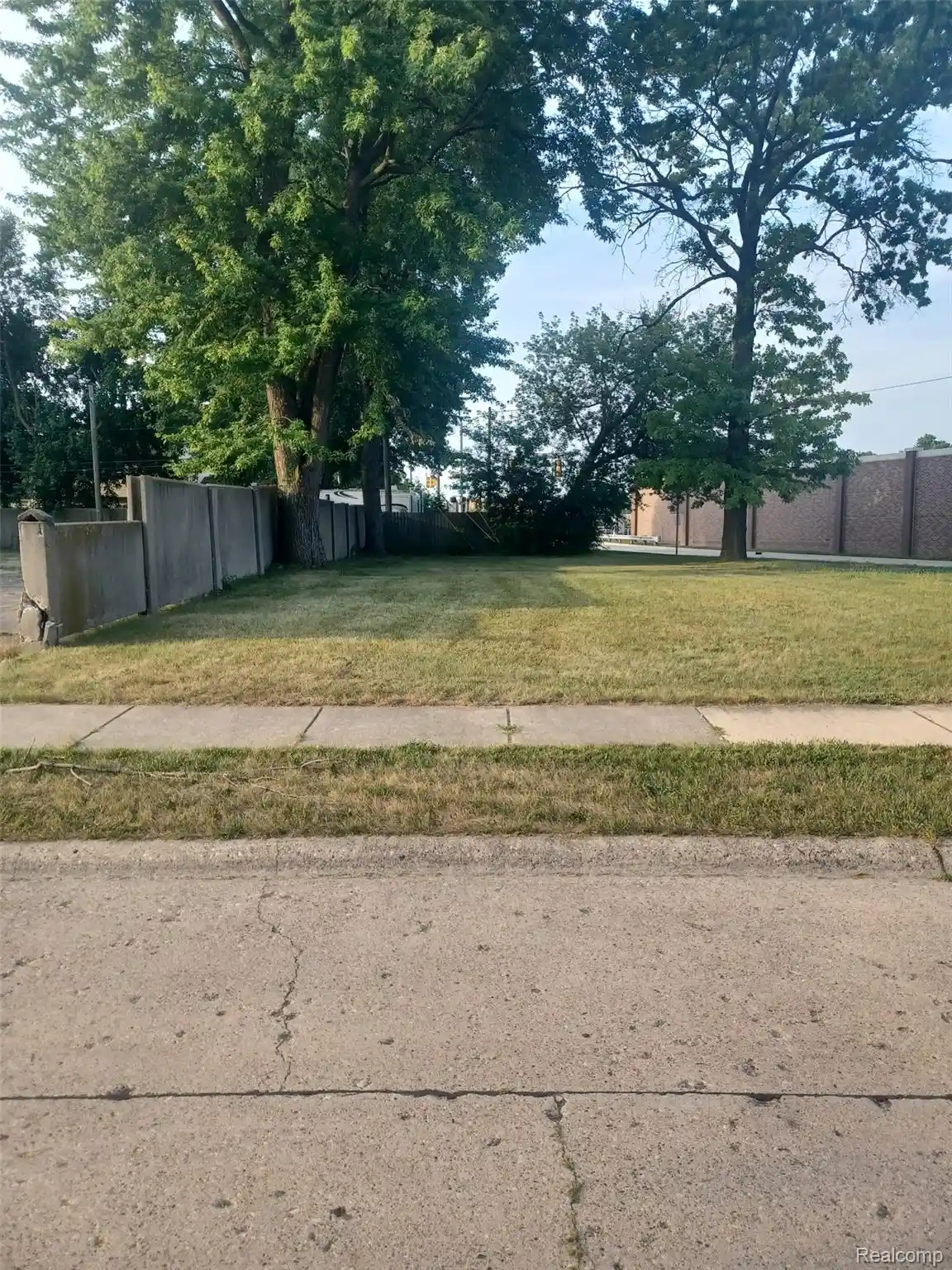 Land for sale at 934 E Granet Ave, Hazel Park, MI 48030 | MLS# 20261085248
