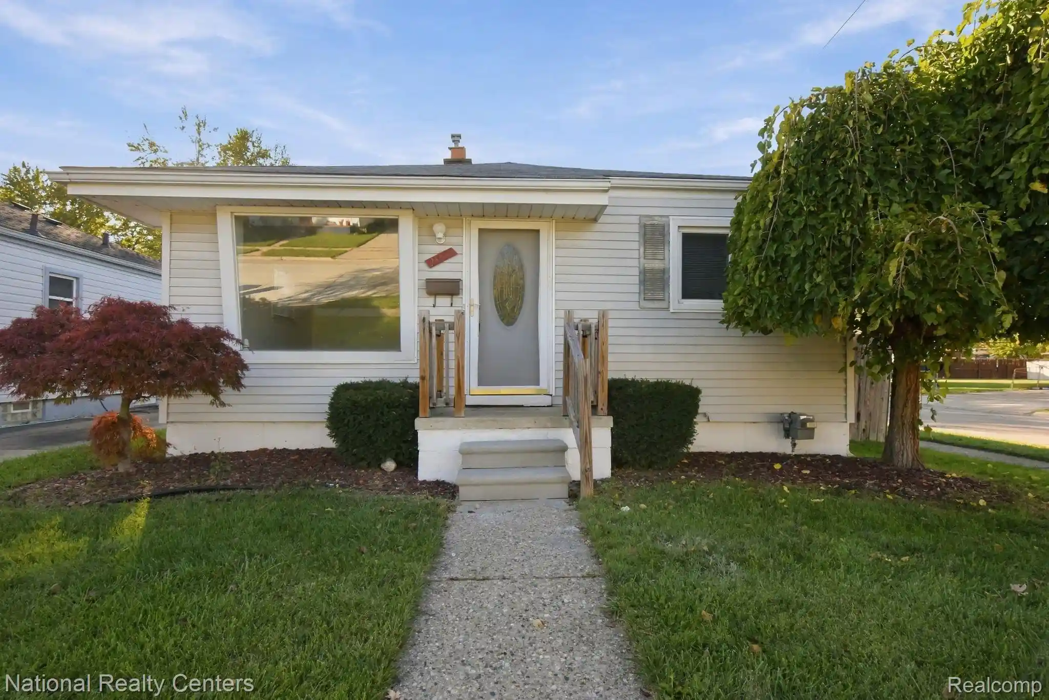 Photo 1 of Sale Pending at 24841 Hayes Ave, Eastpointe, MI 48021 | MLS# 20261085259 | Listing updated on 2026-10-29