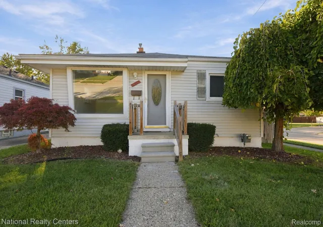 Photo 1 of Sale Pending at 24841 Hayes Ave, Eastpointe, MI 48021 | MLS# 20261085259 | Listing updated on 2026-10-29