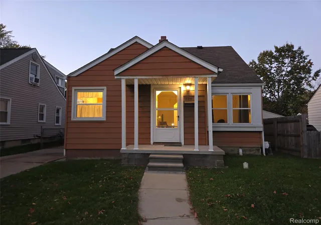 Photo 1 of Single family home for sale at 294 Charlevoix St, Clawson, MI 48017 | MLS# 20261085312 | Listing updated on 2026-10-26