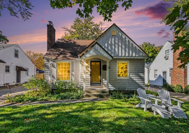 Photo 1 of Single family home for sale at 1765 Warwick Rd Se, Grand Rapids, MI 49506 | MLS# 65026055879 | Listing updated on 2026-10-28