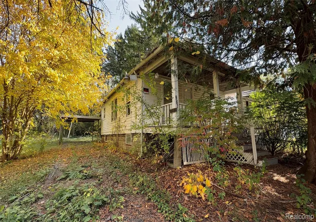 Single family home for sale at 967 Gainey Ave, Flint, MI 48503 | MLS# 20261085338 | Listing updated on 2026-10-29