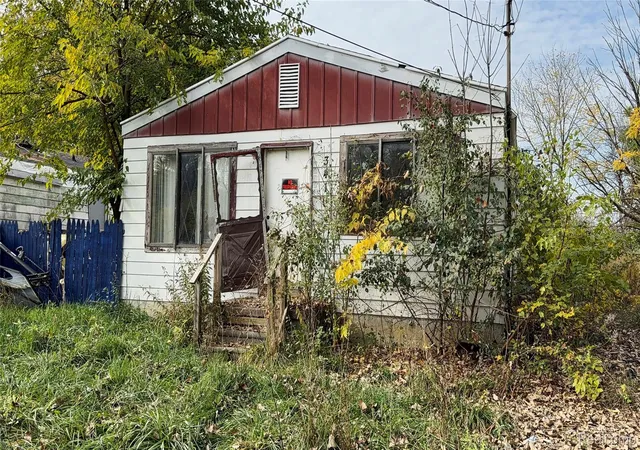Photo 1 of Single family home for sale at 3410 Chambers St, Flint City Genesee, MI 48507 | MLS# 20261085339 | Listing updated on 2026-10-29
