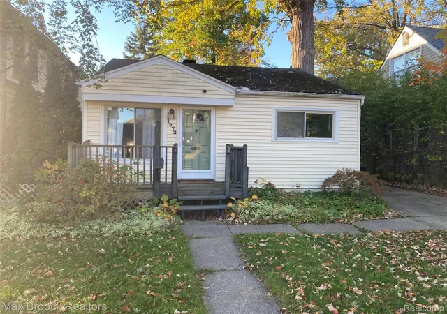 Photo 1 of Single family home for sale at 1972 Cole St, Birmingham, MI 48009 | MLS# 20261085360 | Listing updated on 2026-10-27