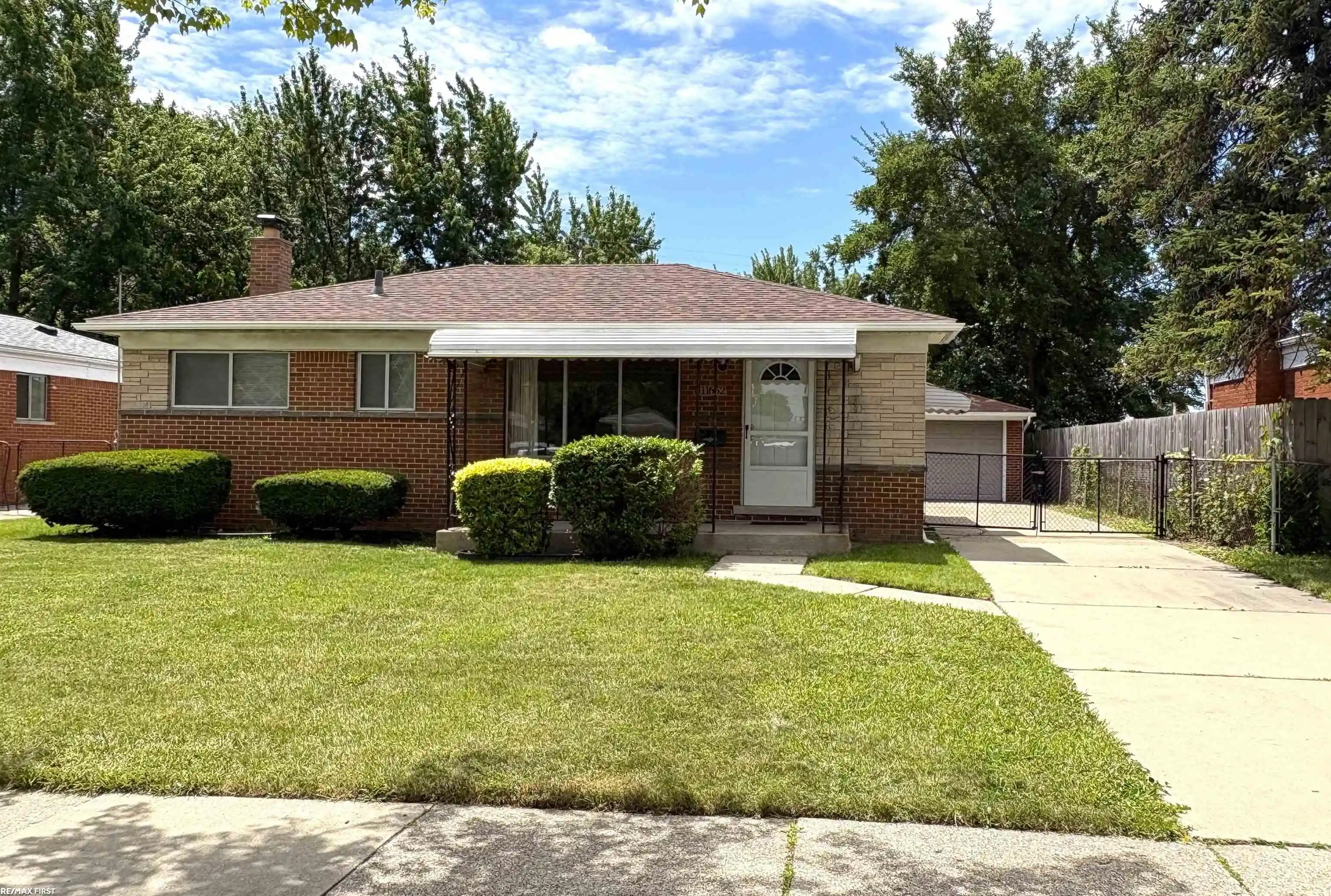 Photo 1 of Single family home for sale at 11652 Frazho Rd, Warren, MI 48089 | MLS# 58050225491 | Listing updated on 2026-10-21