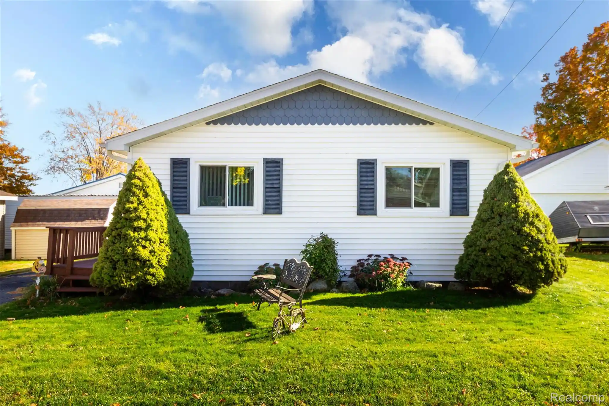 Photo 1 of Single family home for sale at 114 Wells St, Houghton Lake Heights, MI 48630 | MLS# 20261085378 | Listing updated on 2026-10-29