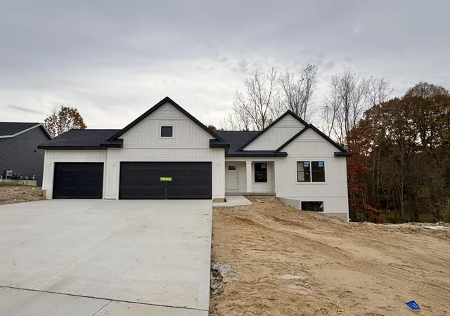 Photo 1 of Single family home for sale at 5876 Valley Point Dr Se, Caledonia, MI 49316 | MLS# 65026055911 | Listing updated on 2026-10-28