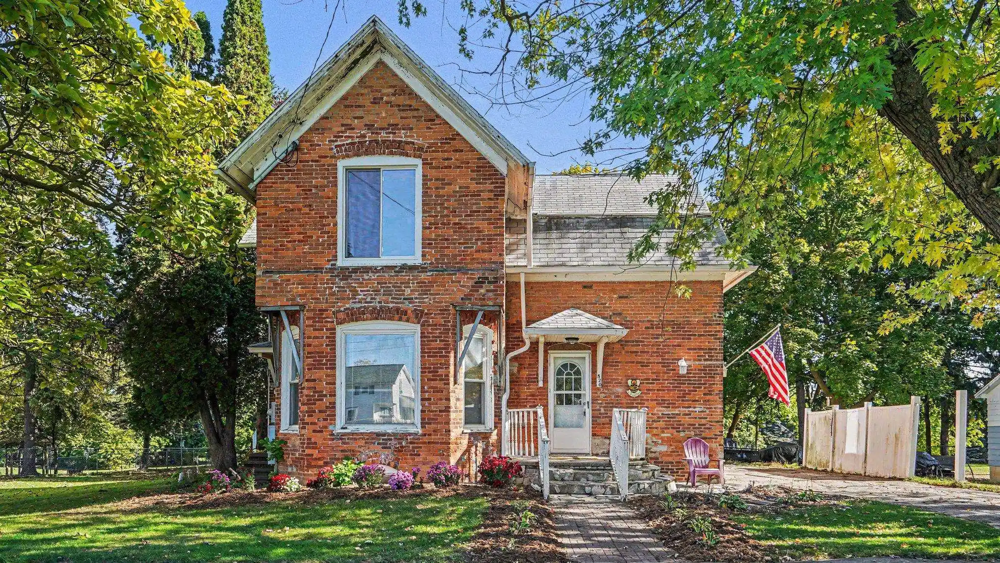 Photo 1 of Single family home for sale at 520 N Jeffery Ave, Ithaca, MI 48847 | MLS# 79080074704 | Listing updated on 2026-10-25