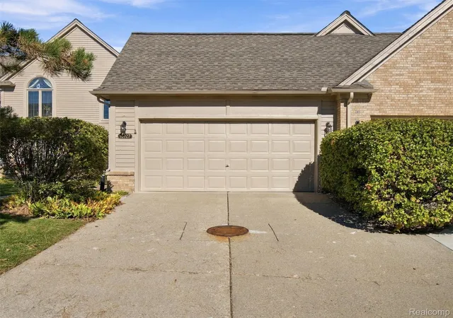 Condo for sale at 16827 Sandstone Cir, Macomb, MI 48042 | MLS# 20261085404