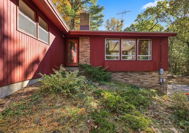 Photo 1 of Sale Pending at 6976 Chandler Dr Ne, Belmont, MI 49306 | MLS# 65026055953 | Listing updated on 2026-10-28