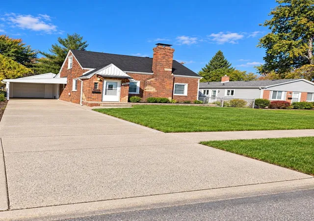 Photo 1 of Single family home for sale at 28921 Pinehurst St, Roseville, MI 48066 | MLS# 20261085438 | Listing updated on 2026-10-29