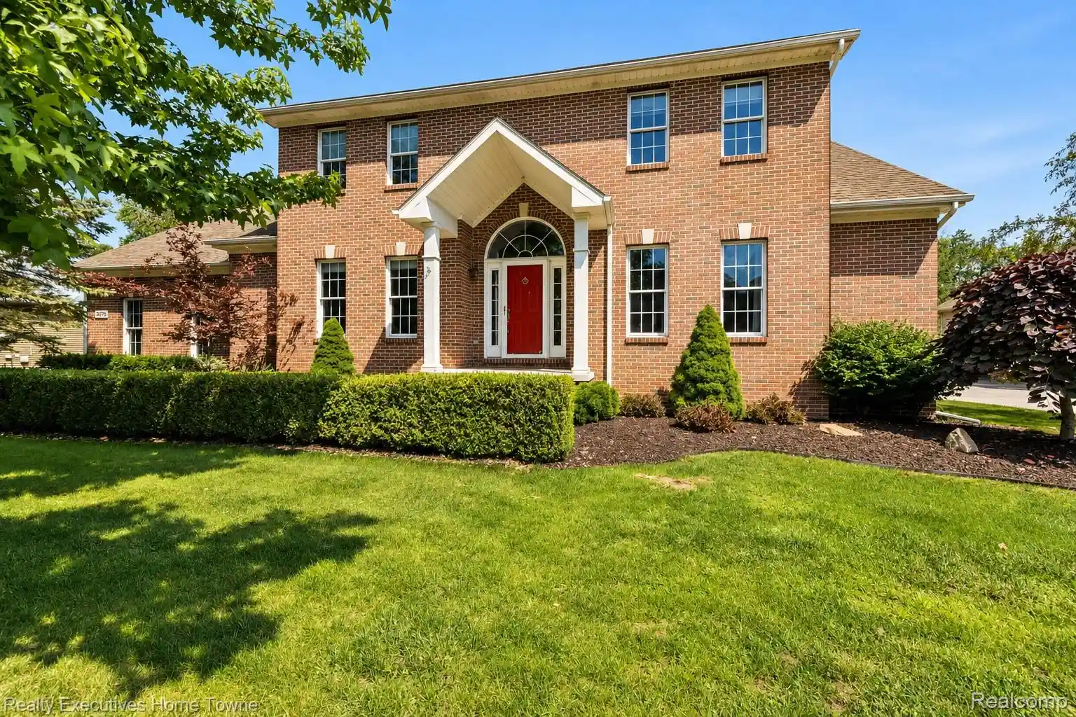 Photo 1 of Single family home for sale at 3276 Shorewood Ave, Fort Gratiot, MI 48059 | MLS# 20261085446 | Listing updated on 2026-10-22