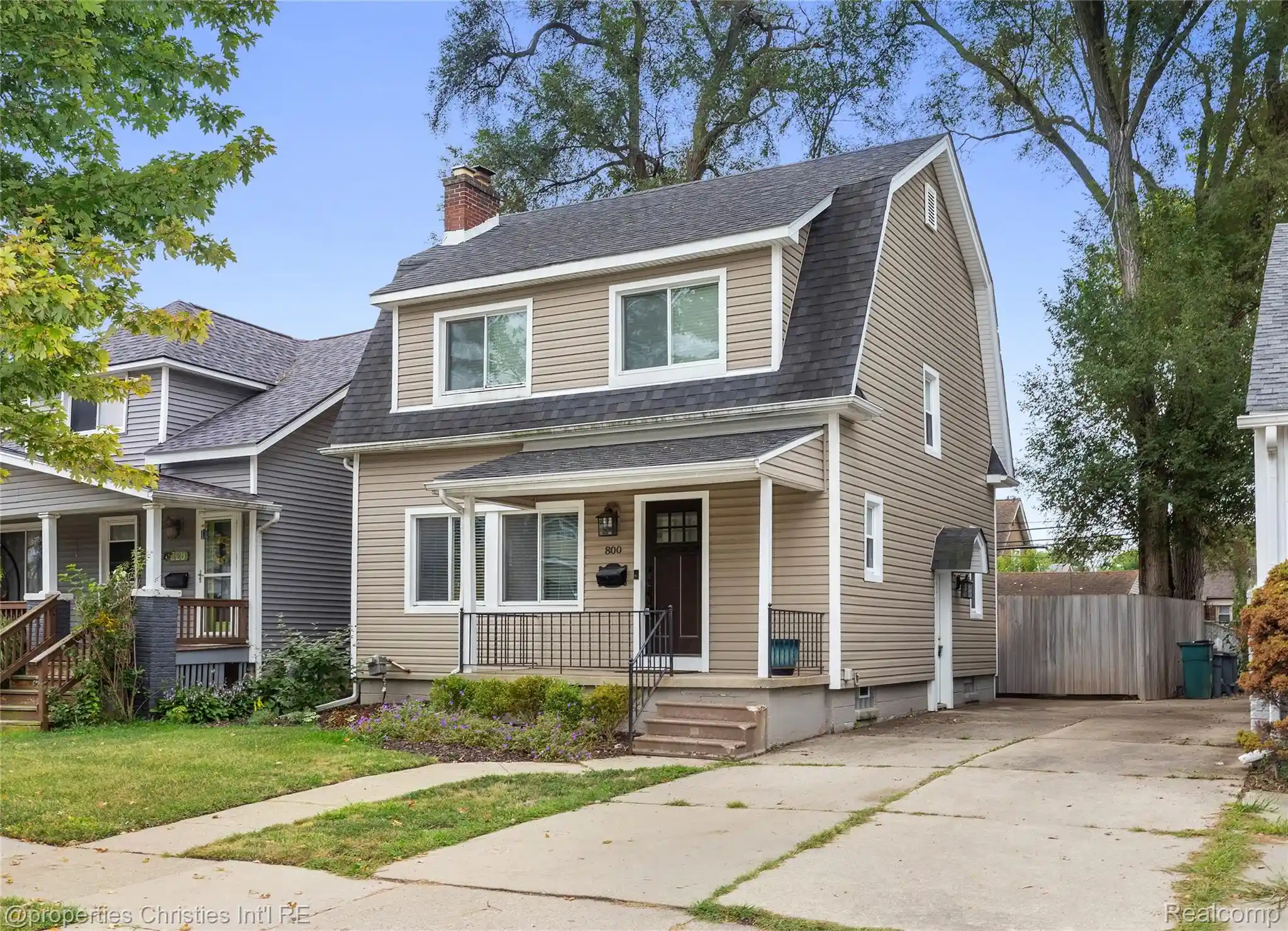 Photo 1 of Single family home for sale at 800 Jewell St, Ferndale, MI 48220 | MLS# 20261085465 | Listing updated on 2026-10-22
