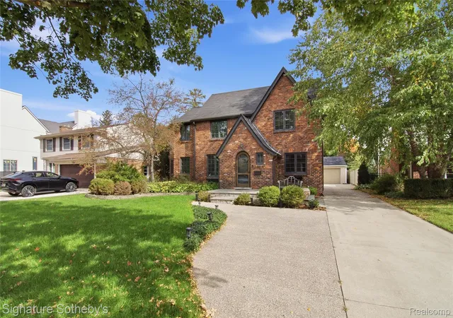 Photo 1 of Single family home for sale at 431 Westchester Way, Birmingham City Oakland, MI 48009 | MLS# 20261085472 | Listing updated on 2026-10-29