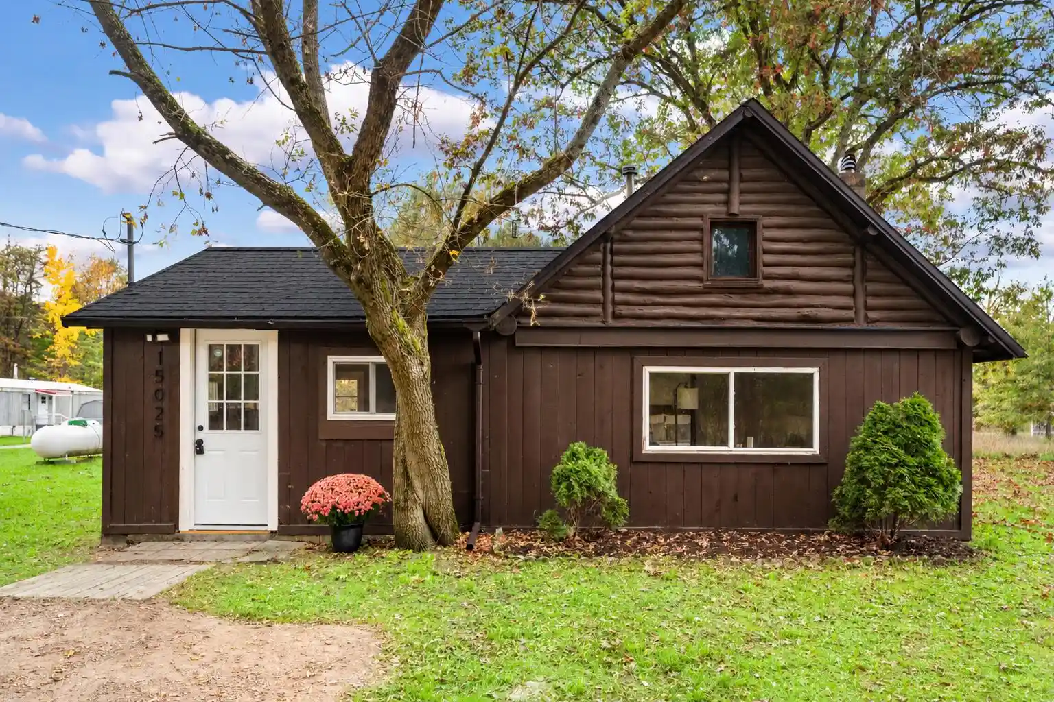 Photo 1 of Single family home for sale at 15025 Red Pine Dr Nw, Kent City, MI 49330 | MLS# 65026056011 | Listing updated on 2026-10-21