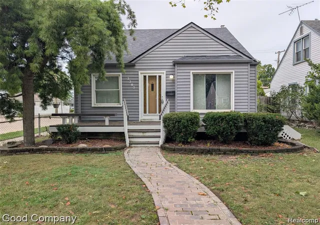 Photo 1 of Single family home for sale at 3303 Cummings Ave, Royal Oak, MI 48073 | MLS# 20261085532 | Listing updated on 2026-10-27