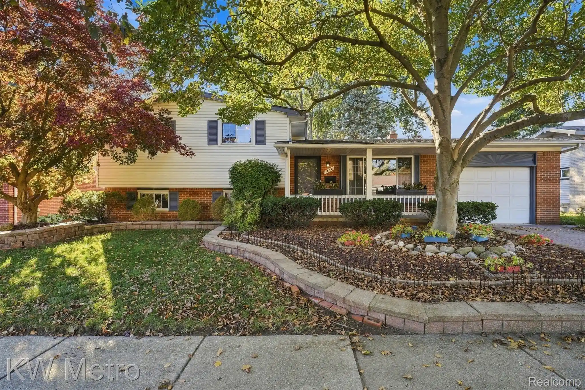 Single family home for sale at 14571 Park St, Livonia, MI 48154 | MLS# 20261085554