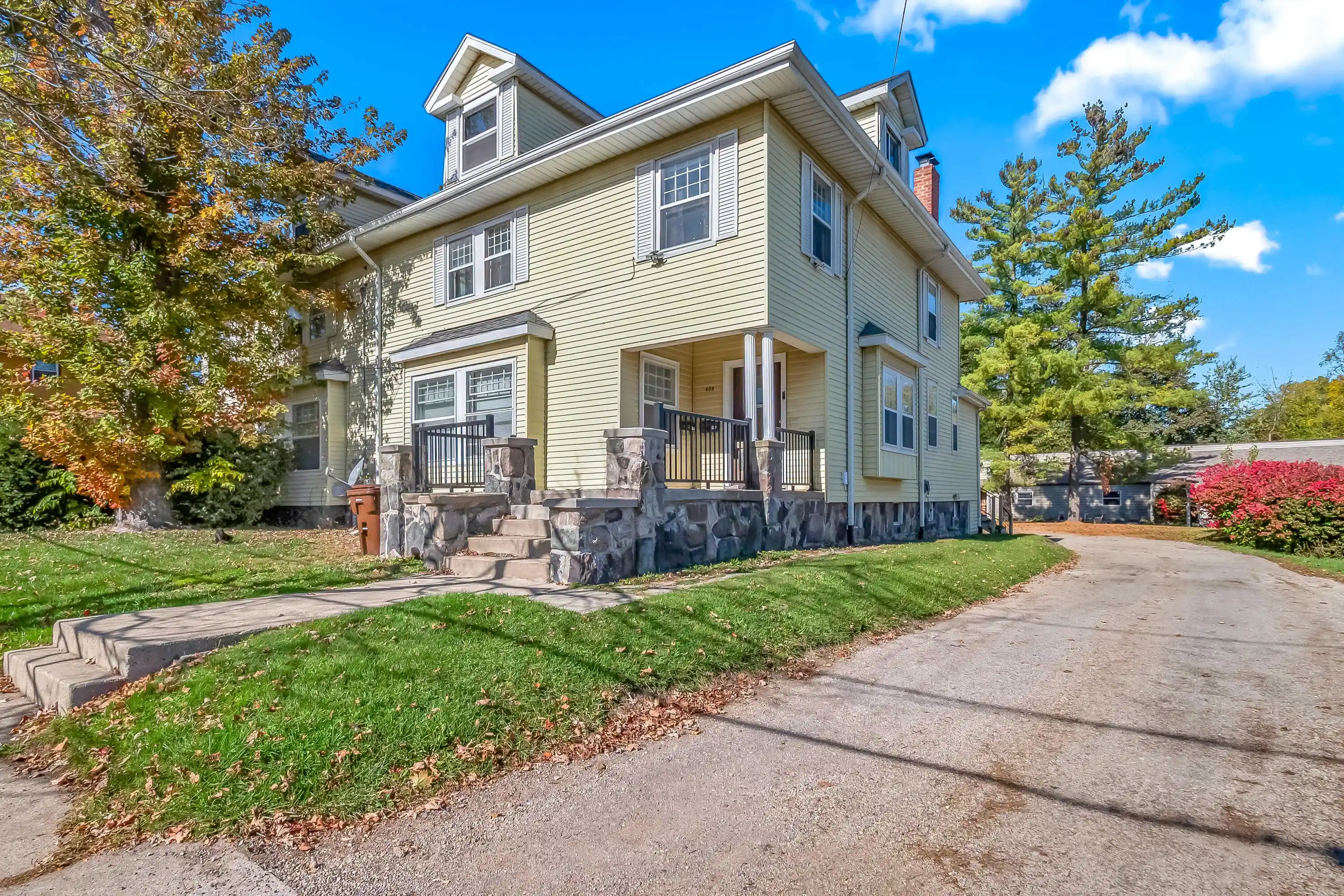 Photo 1 of Multi family home for sale at 408 Van Buren St, Jackson, MI 49201 | MLS# 53026056048 | Listing updated on 2026-10-22