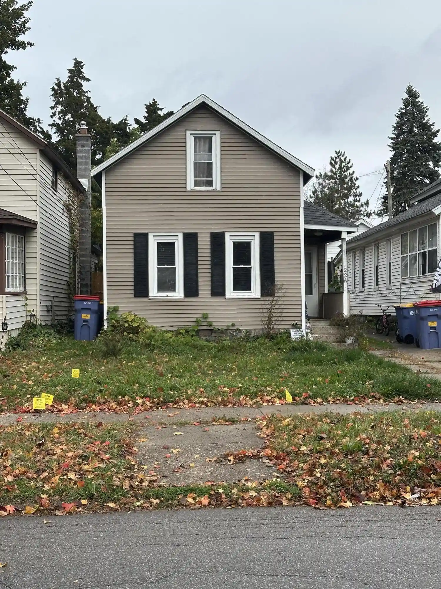Photo 1 of Single family home for sale at 226 Lane Ave Sw, Grand Rapids, MI 49504 | MLS# 65026056060 | Listing updated on 2026-10-22
