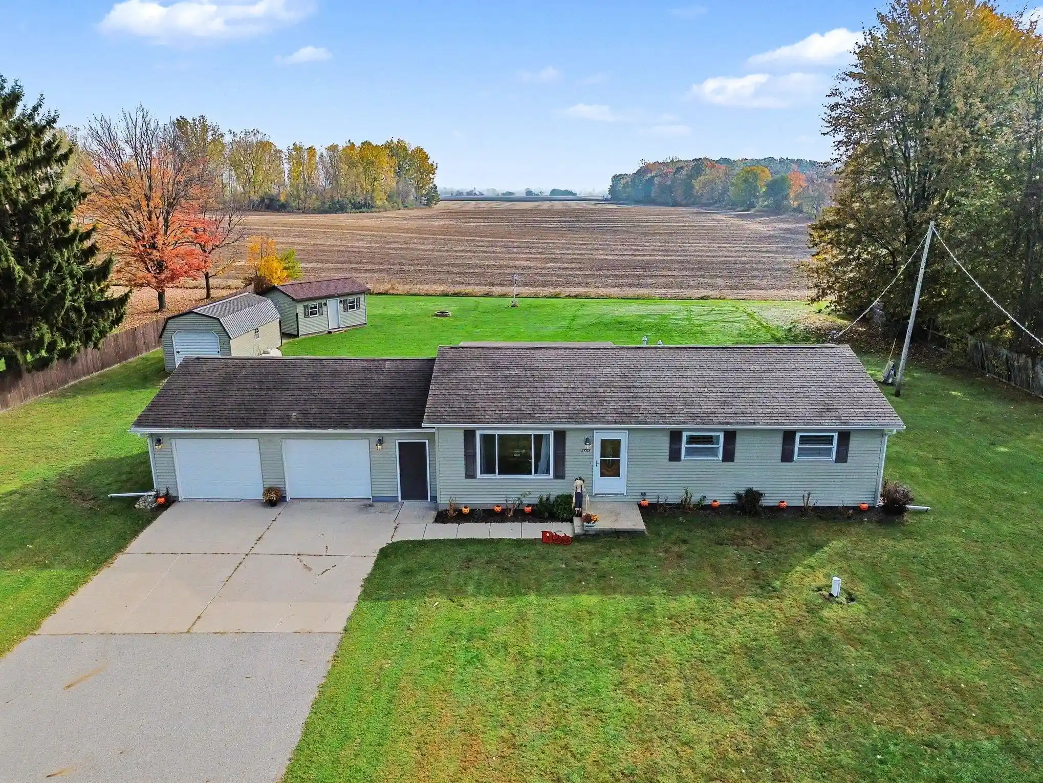 Single family home for sale at 5703 S Shepherd Rd, Shepherd, MI 48883 | MLS# 79080074721